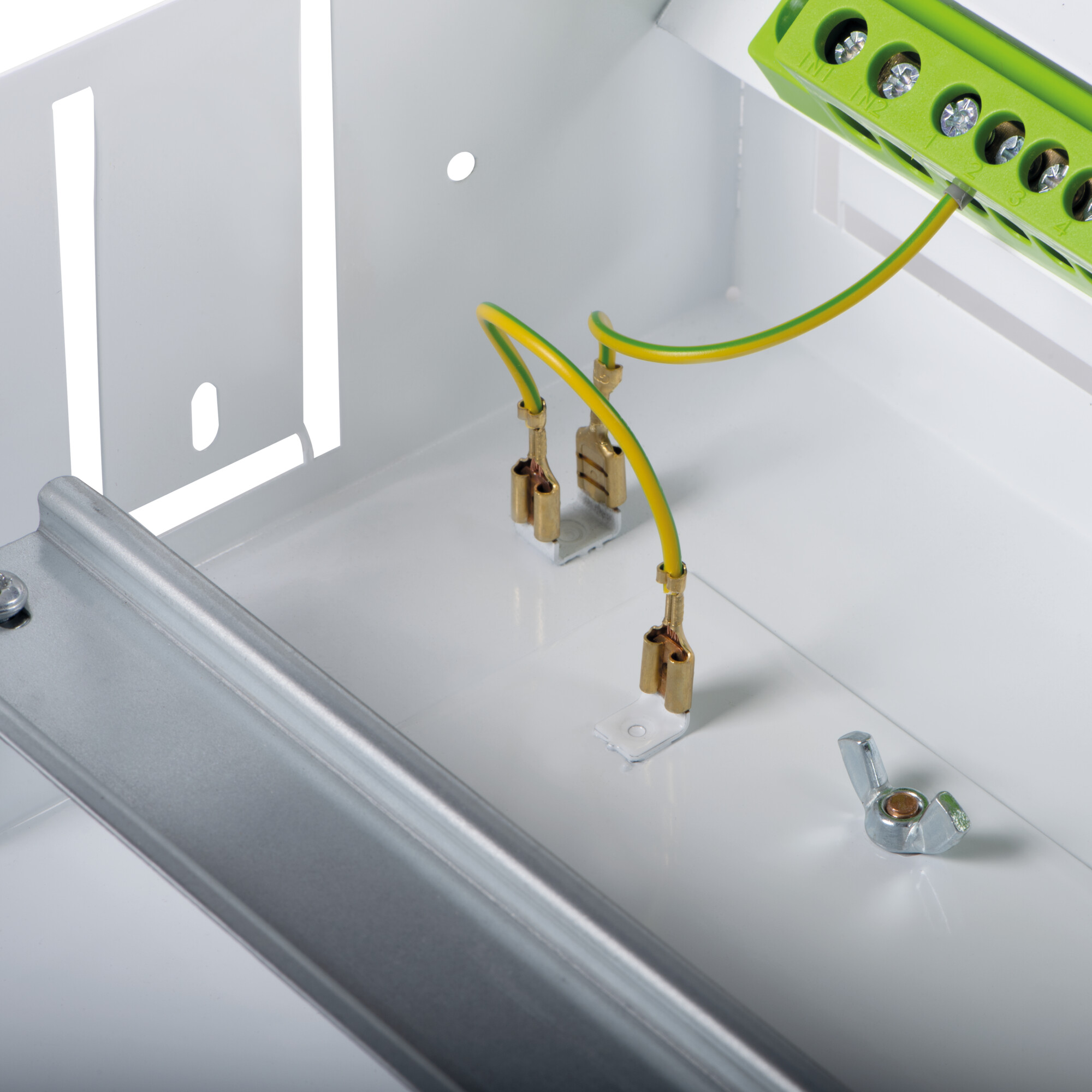 KP-DB-I-MF-324 fém elosz.doboz