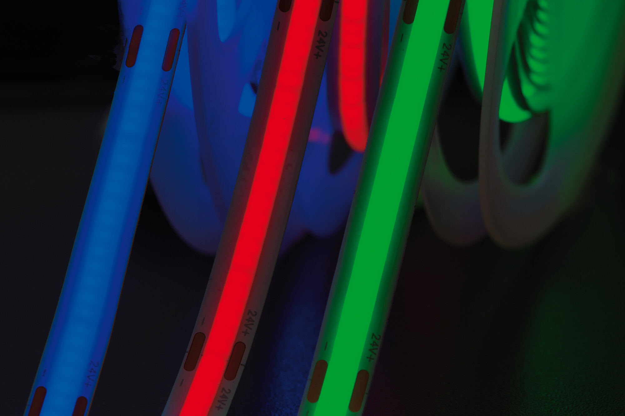 LCOB 10,5W/M 24IP00-R LEDSZ.