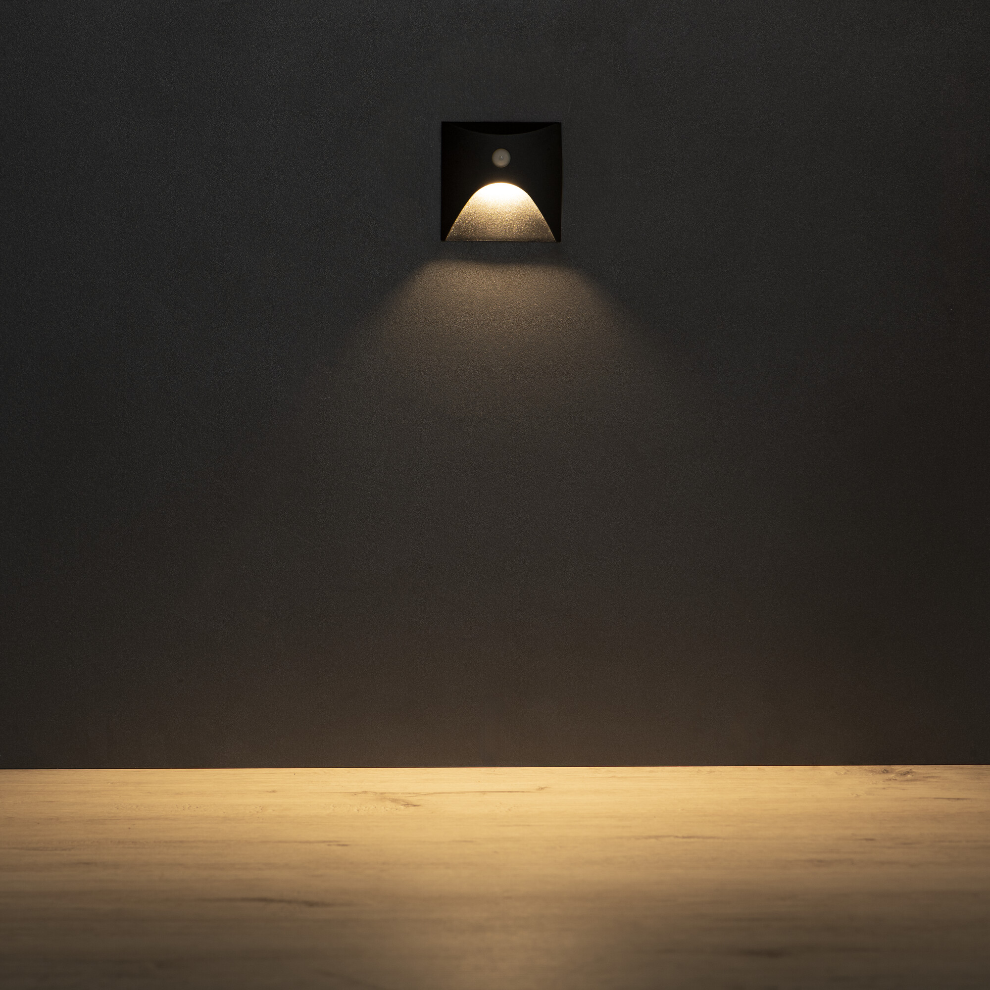 EXIN LED PIR L B-WW - KANLUX