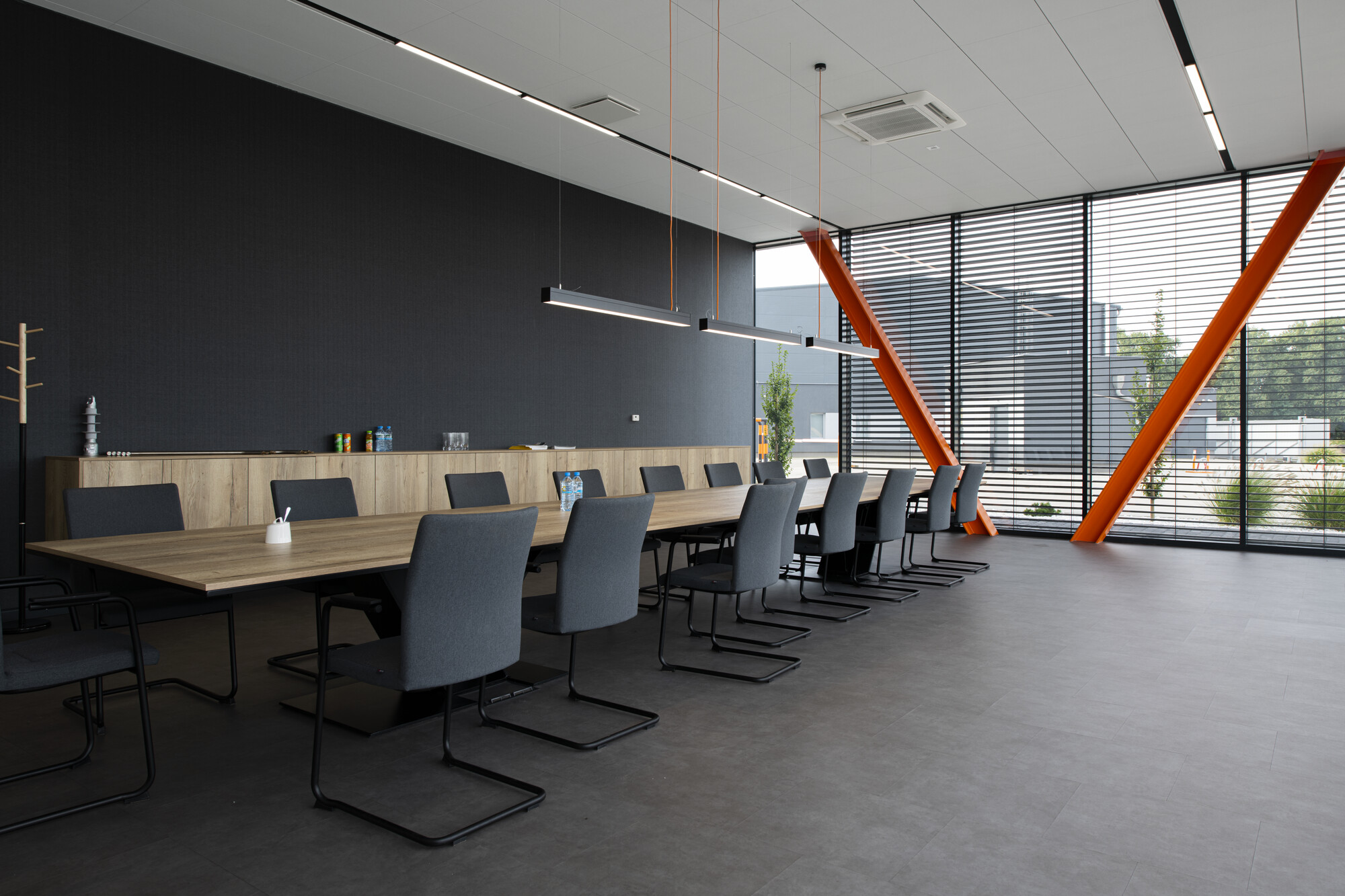 Odkryj Wszechstronne Wykorzystanie Świetlówek LED Kanlux T8 LED GLASSv3 do Poprawy Komfortu i Efektywności Oświetlenia.