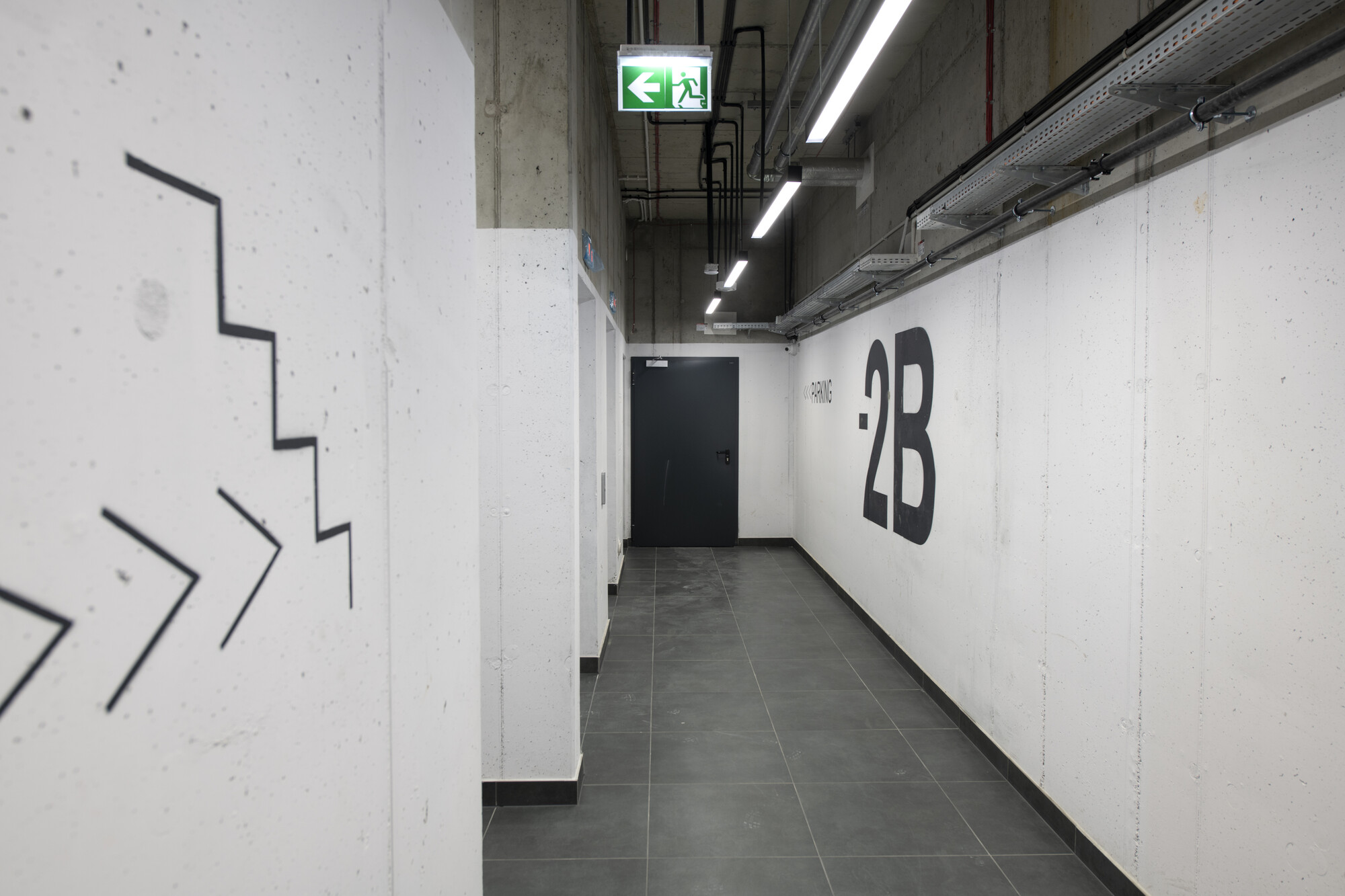 Świetlówki Kanlux T8 LED GLASSv3 w szklanym korpusie - profesjonalne oświetlenie do biur, magazynów, parkingów i wielu innych miejsc.