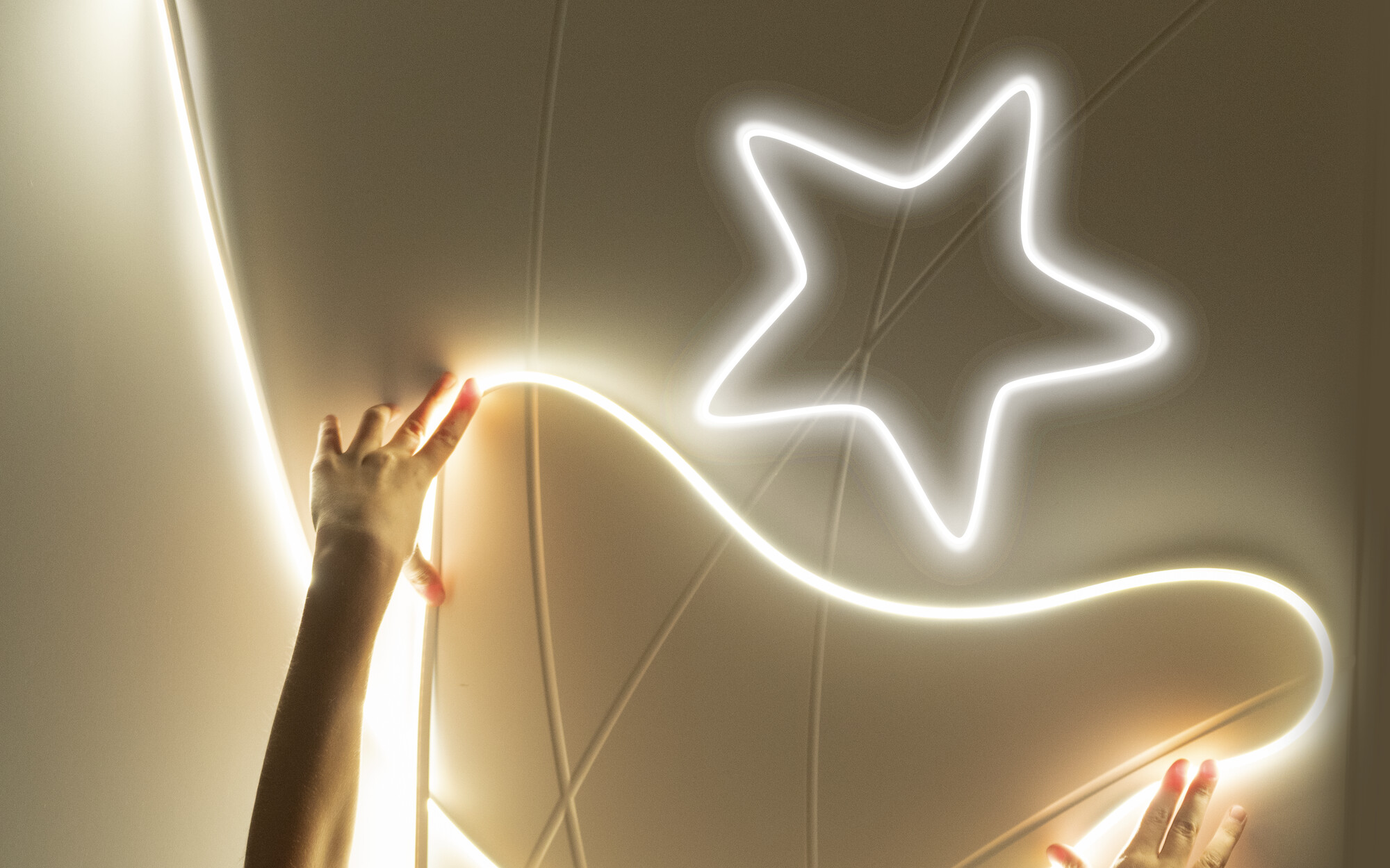 Wodoodporne, wysokiej jakości taśmy NEON LED - system z możliwością modernizacji