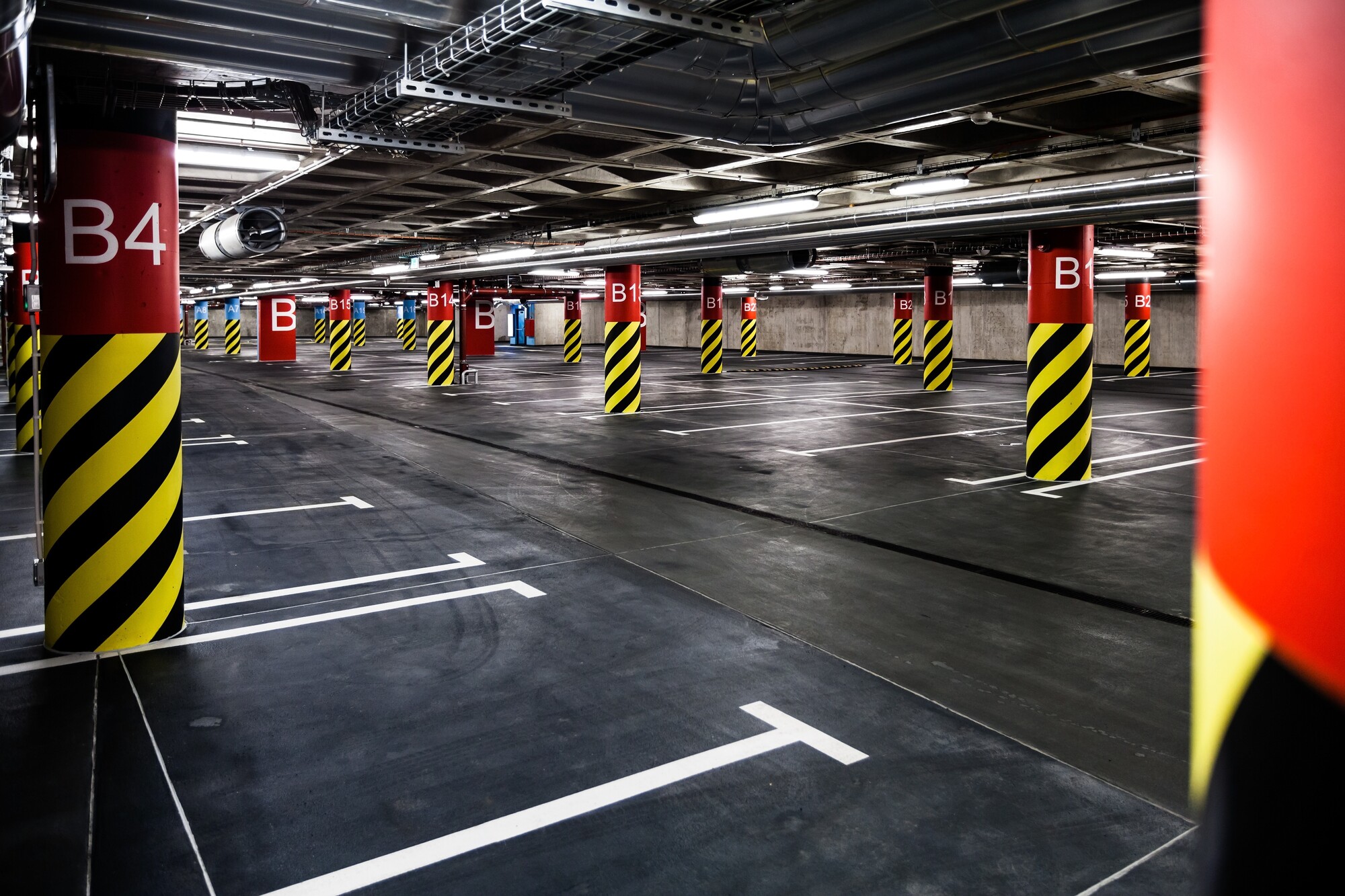 Liniowa oprawa hermetyczna LED Kanlux MAH PRO Y 52W 15R-NW z 7-letnią gwarancją, skutecznością świetlną do 170lm/W, strumieniem świetlnym do 8400lm oraz możliwością przelotowego łączenia w l