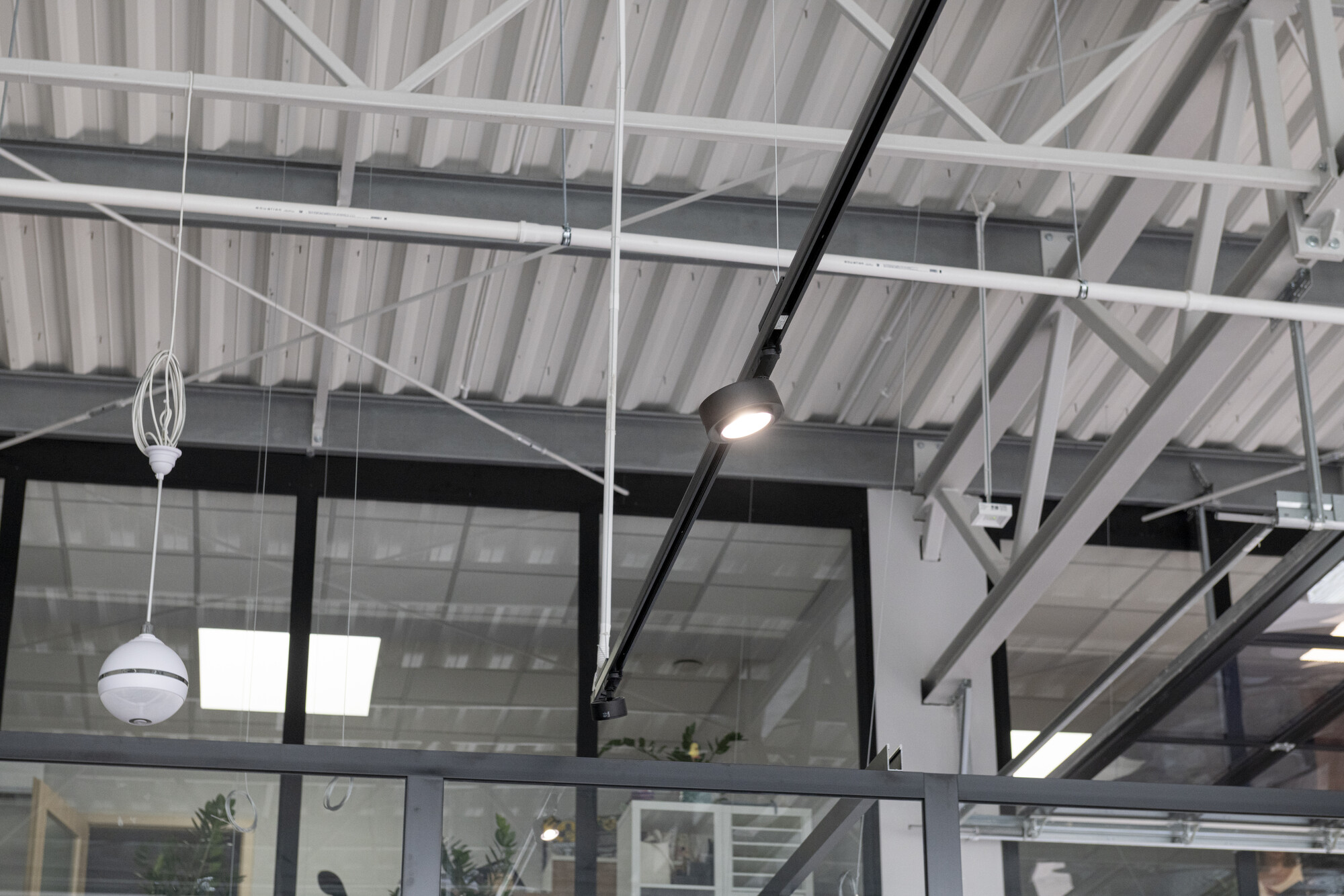 Oświetlenie salonu samochodowego w Zielonej Górze - 4