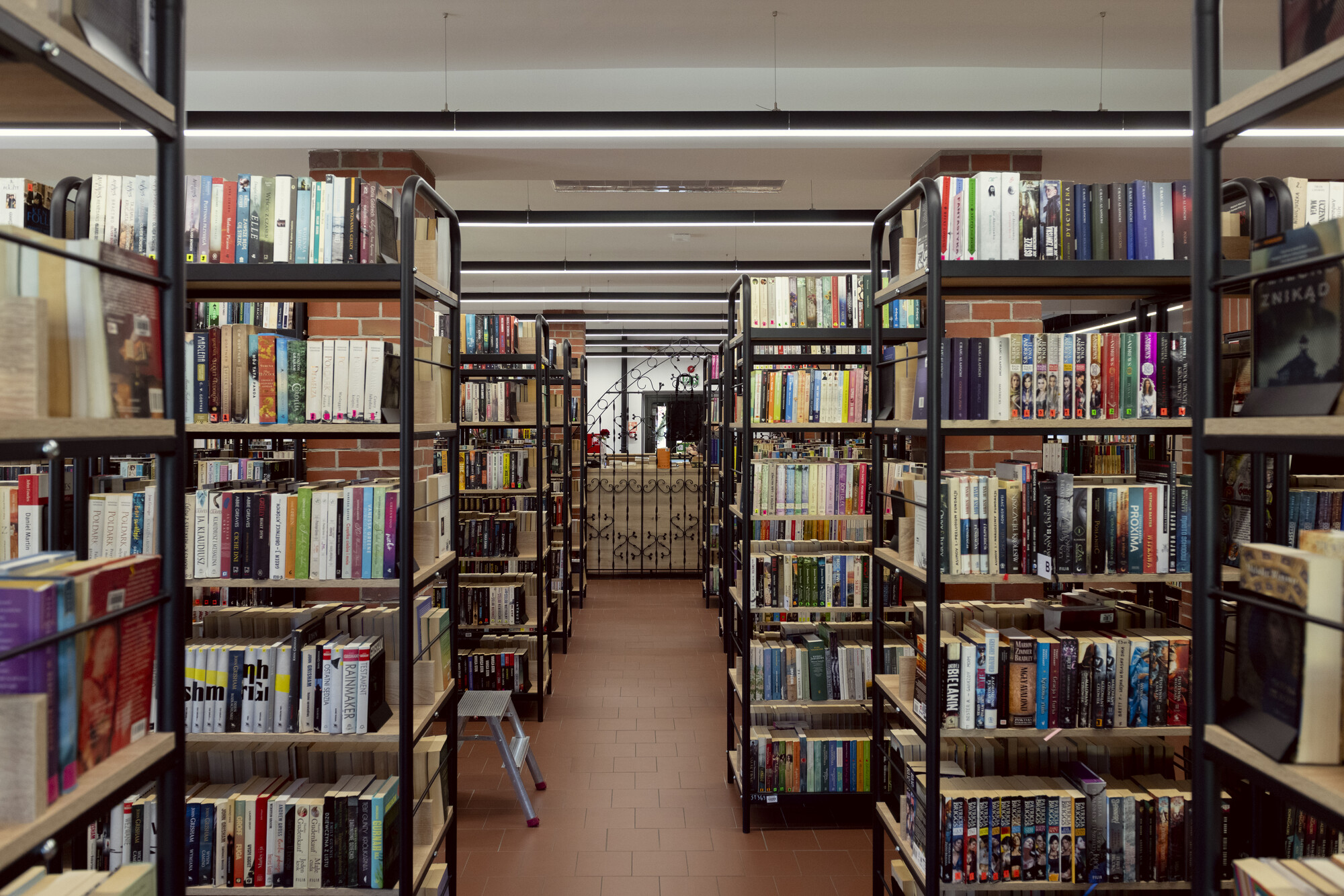 Oświetlenie Miejskiej Biblioteki Publicznej w Słupsku - 1