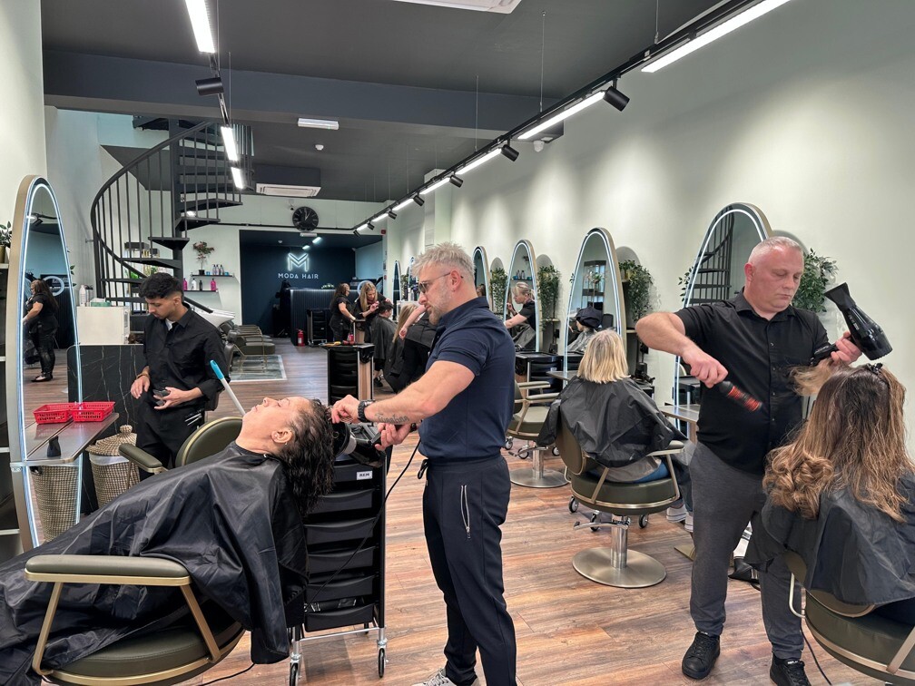 Oświetlenie salonu fryzjerskiego w Preston - 2